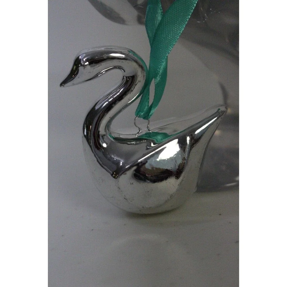 Jonathan Adler Metallic Swan Ornament NWOT $30.00 IRRG